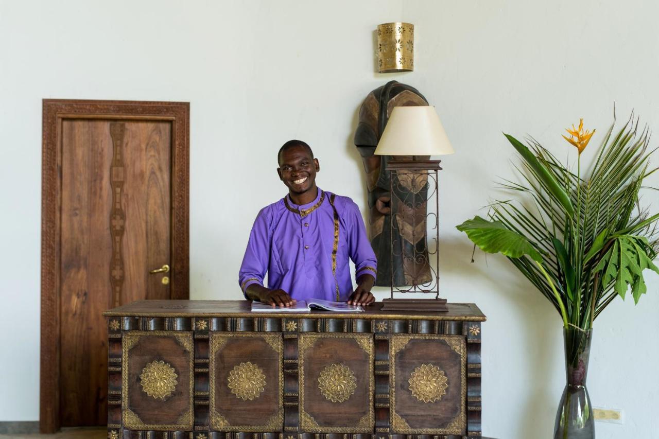 Tikitam Palms Boutique Hotel Pongwe Exterior photo