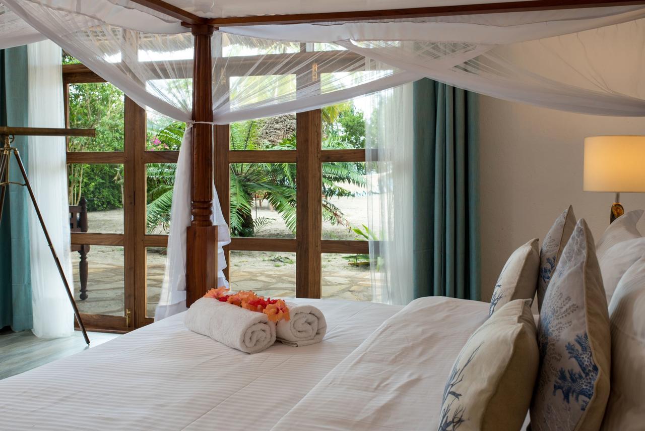 Tikitam Palms Boutique Hotel Pongwe Exterior photo
