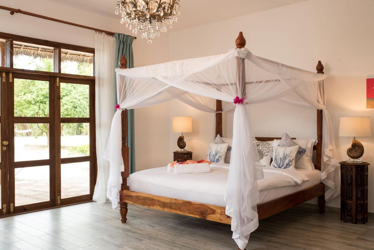Tikitam Palms Boutique Hotel Pongwe Exterior photo