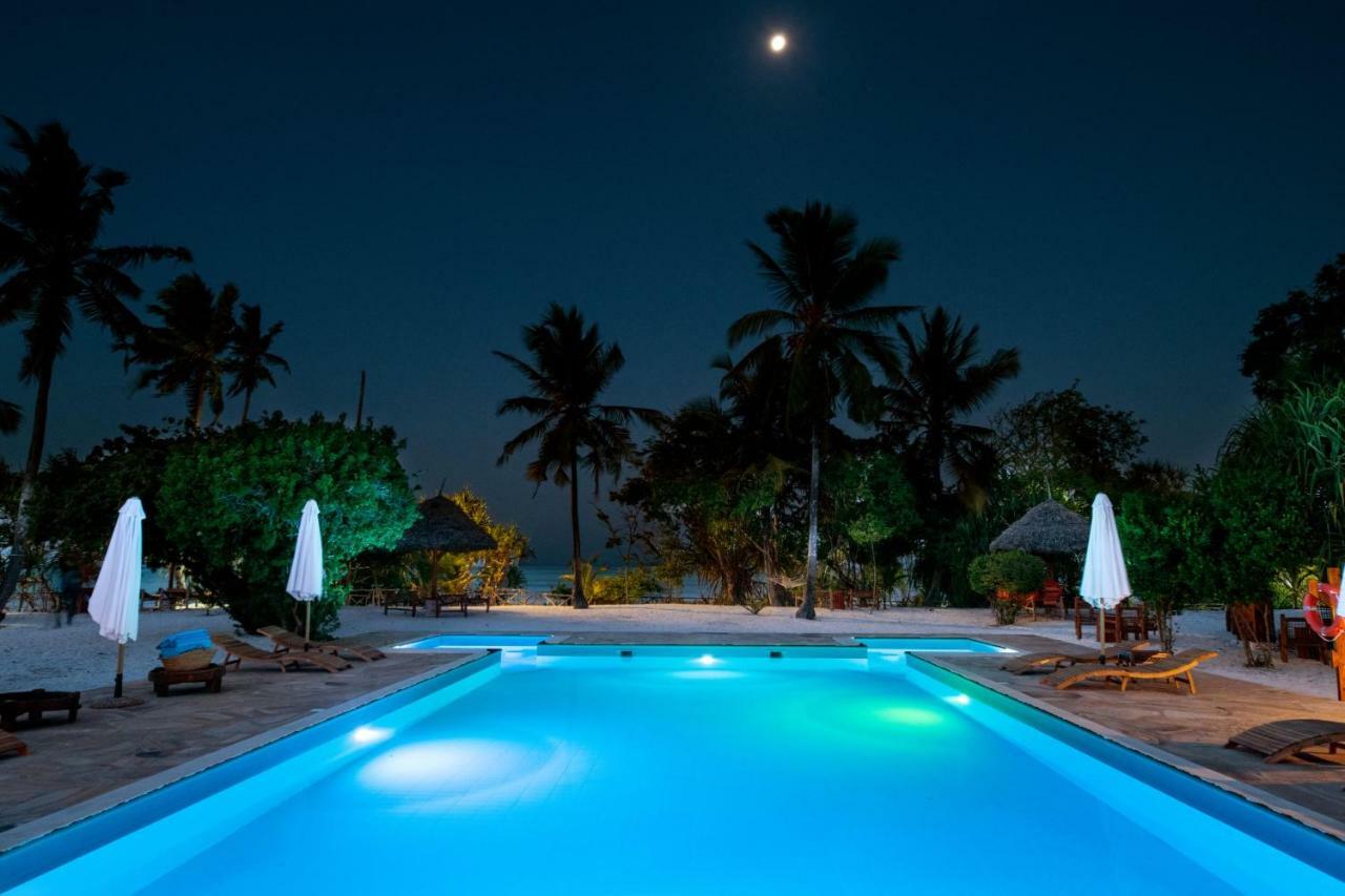Tikitam Palms Boutique Hotel Pongwe Exterior photo