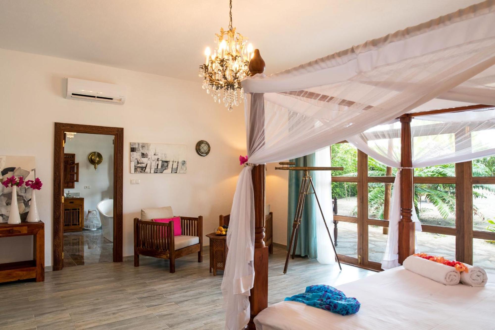 Tikitam Palms Boutique Hotel Pongwe Exterior photo
