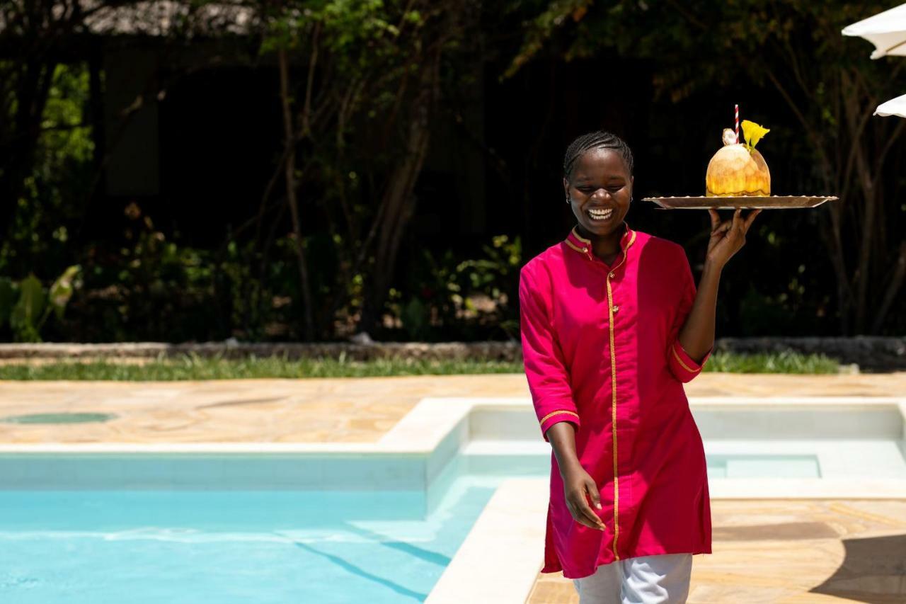 Tikitam Palms Boutique Hotel Pongwe Exterior photo